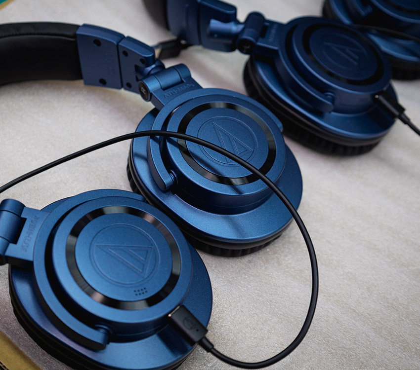 Audio-Technica ATH-M50X Professional Studio Monitor Headphones