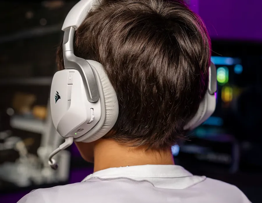 Corsair VOID WIRELESS v2 Gaming Headset (White) | PLE Computers