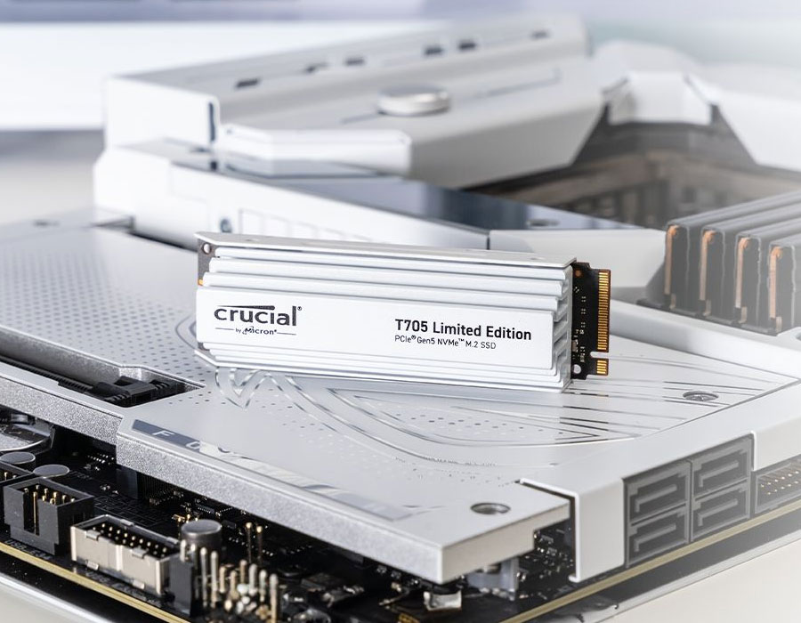 Crucial T705 2TB CT2000T705SSD5A PCIe 5.0 M.2 NVMe SSD with