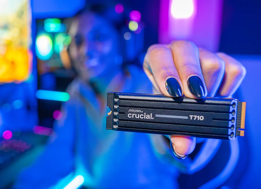 Crucial T710 2TB PCIe Gen5 NVMe 2280 M.2 SSD With Heatsink