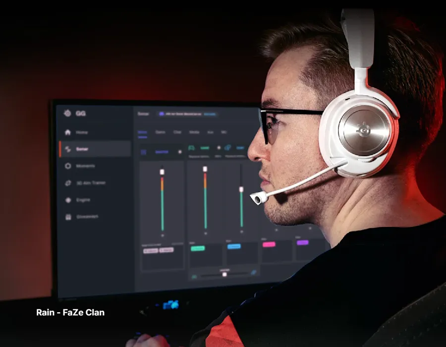 SteelSeries Arctis Nova Pro Wireless Gaming Headset White