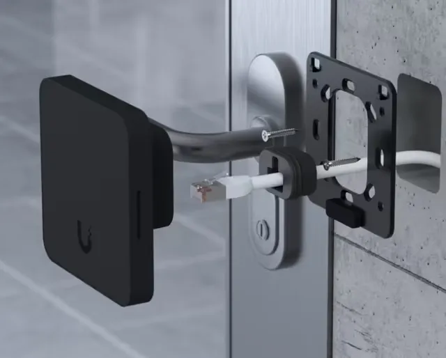 Compact and Versatile Access Reader
